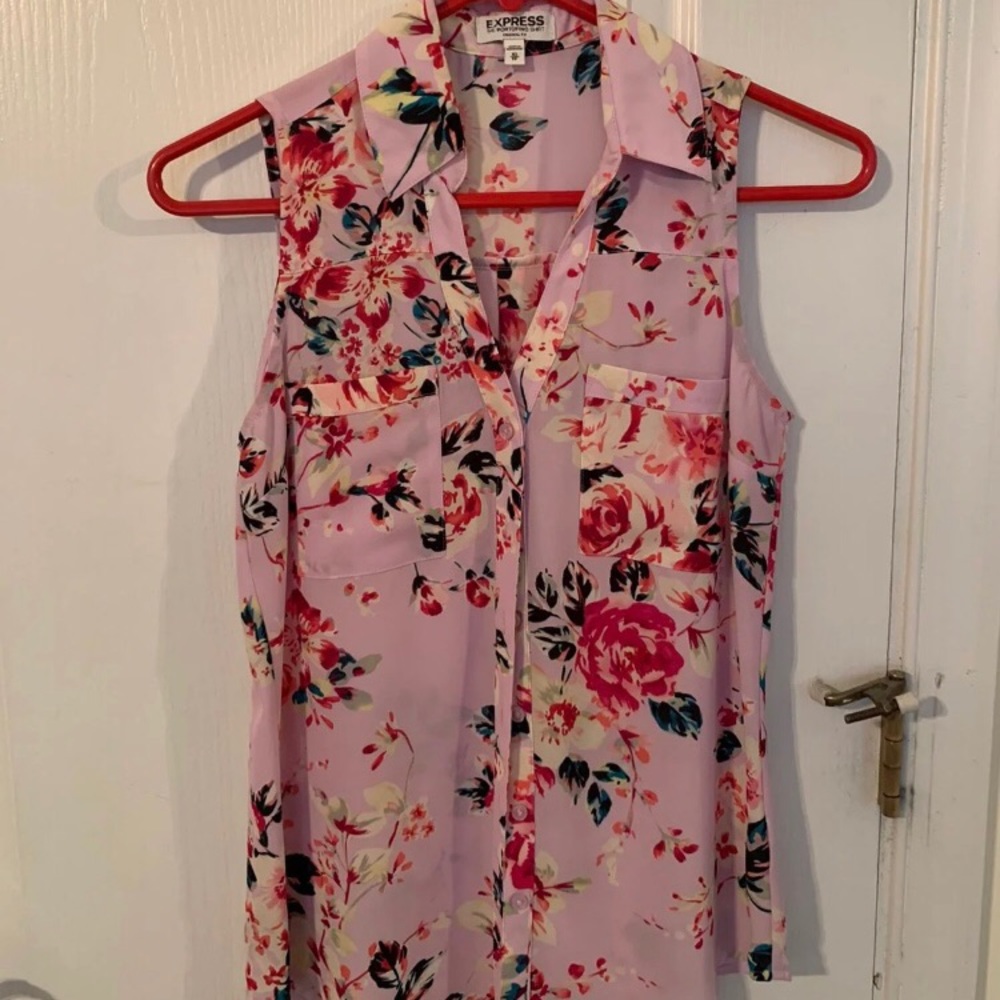 Women’s sleeveless blouse